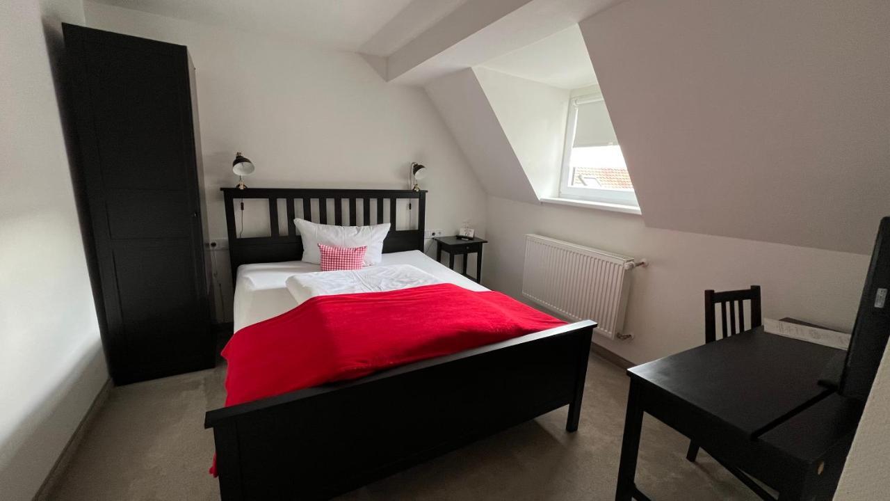 Hotel & Restaurant Zum Karpfen Obernburg am Main Eksteriør billede