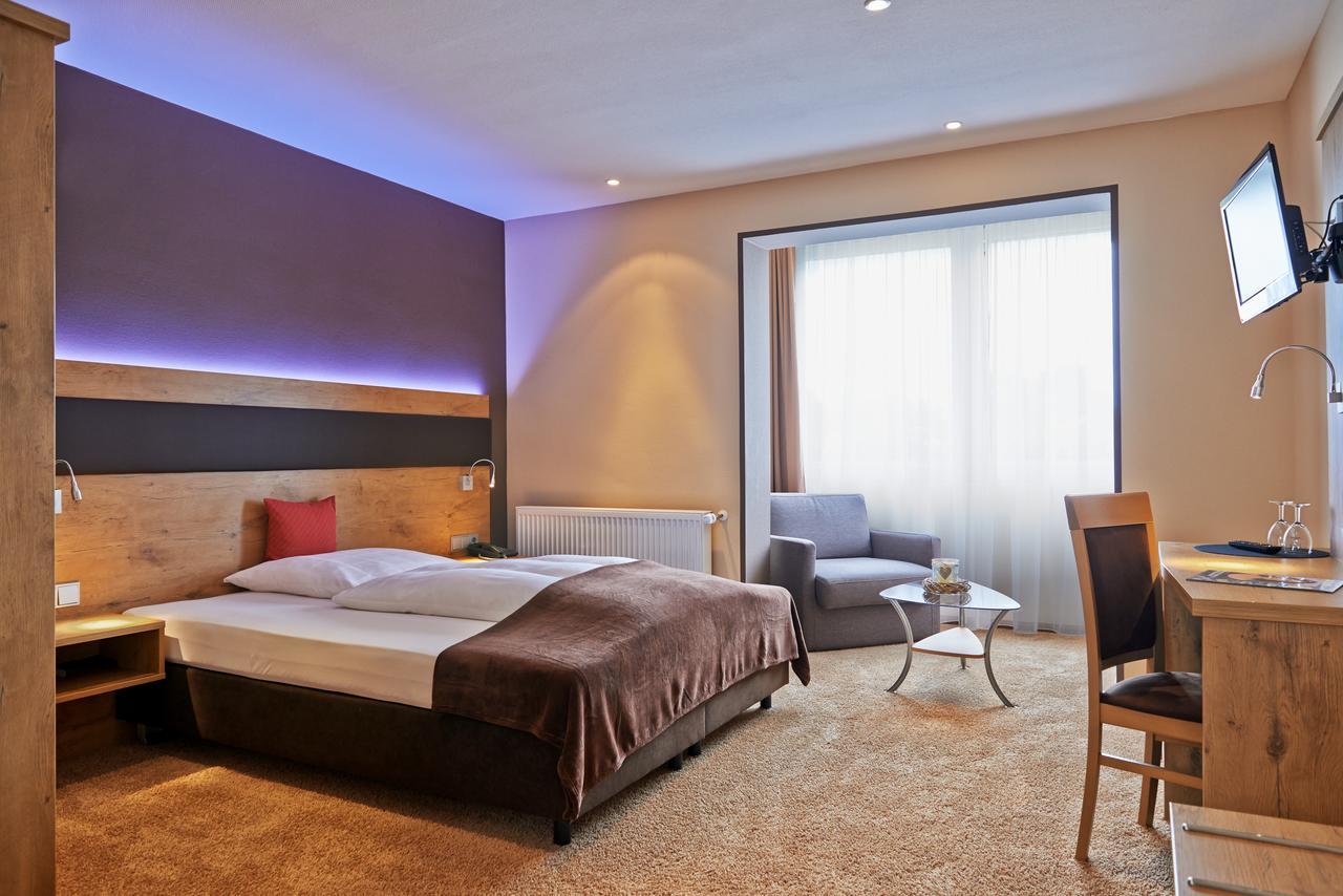 Hotel & Restaurant Zum Karpfen Obernburg am Main Eksteriør billede