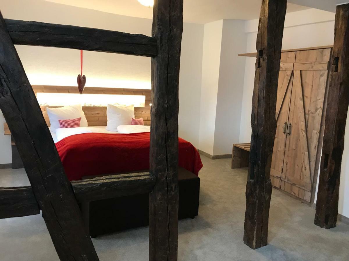 Hotel & Restaurant Zum Karpfen Obernburg am Main Eksteriør billede